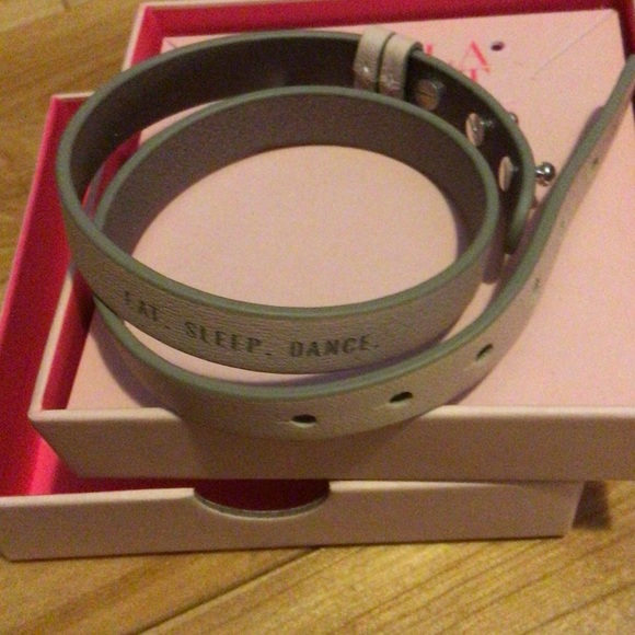 Pink / Gray reversable leather wrap bracelet - Picture 2 of 3